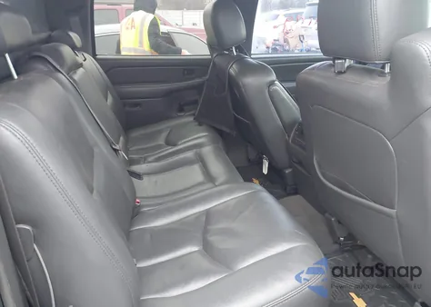 2004 Chevrolet Avalanche 1500 из США, поврежденный, VIN 3GNEK12TX4G172686